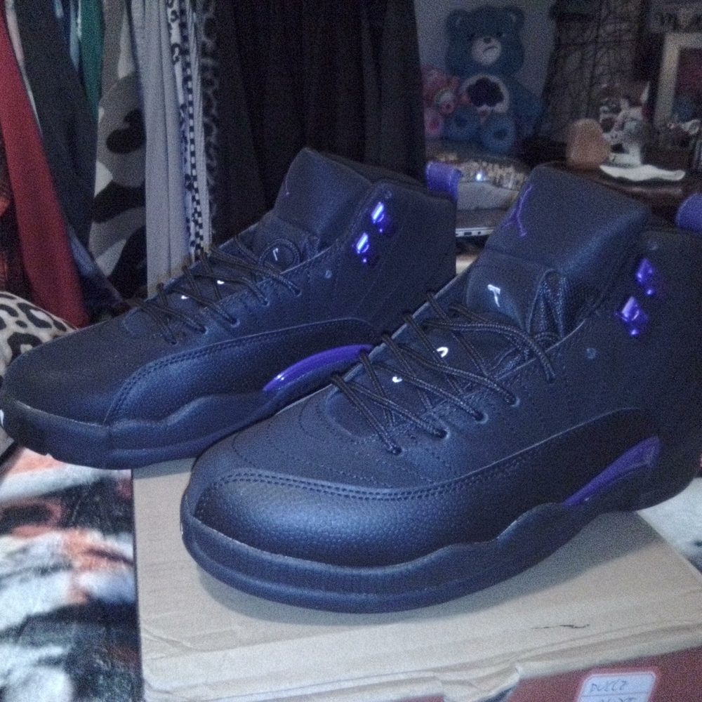 Stylish Black and Purple Men's Sneakers